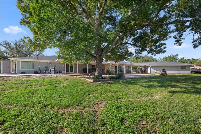 871 Cazey Loop, Franklin, TX 77856