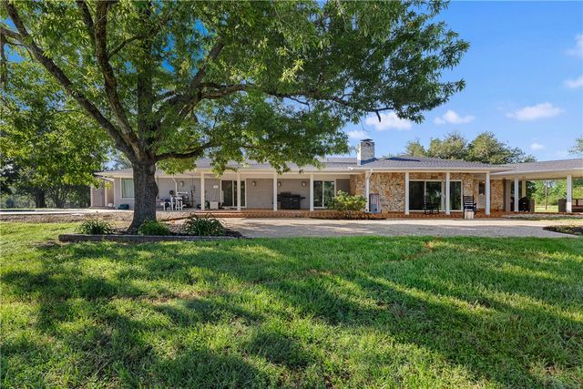 871 Cazey Loop, Franklin, TX 77856