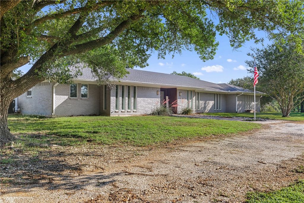 871 Cazey Loop, Franklin, TX 77856 — photo 4