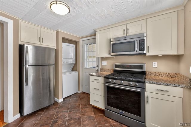 204 Meeker Avenue, Utica, NY 13502