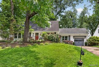 886 Woodbine Drive, St Louis, MO 63126