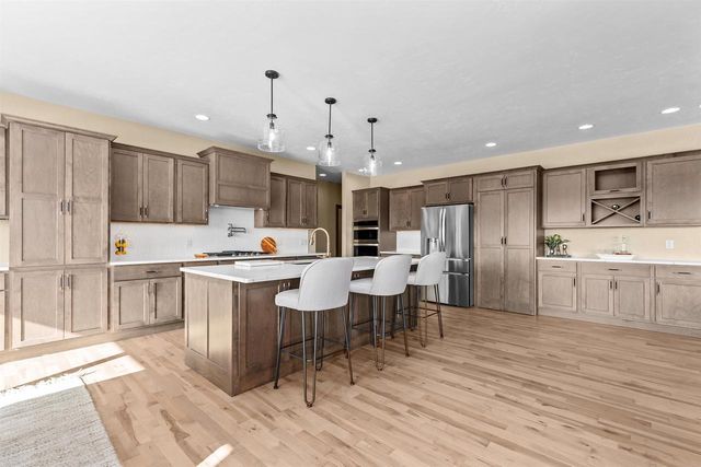 1308 MEADOW PARK DRIVE, Greenville, WI 54942