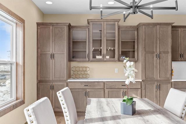 1308 MEADOW PARK DRIVE, Greenville, WI 54942