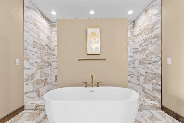 1308 MEADOW PARK DRIVE, Greenville, WI 54942