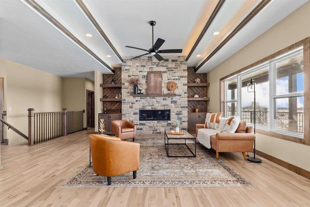 1308 MEADOW PARK DRIVE, Greenville, WI 54942