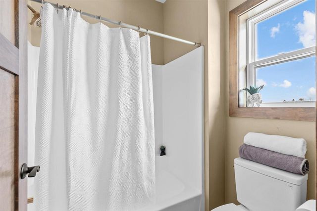 1308 MEADOW PARK DRIVE, Greenville, WI 54942