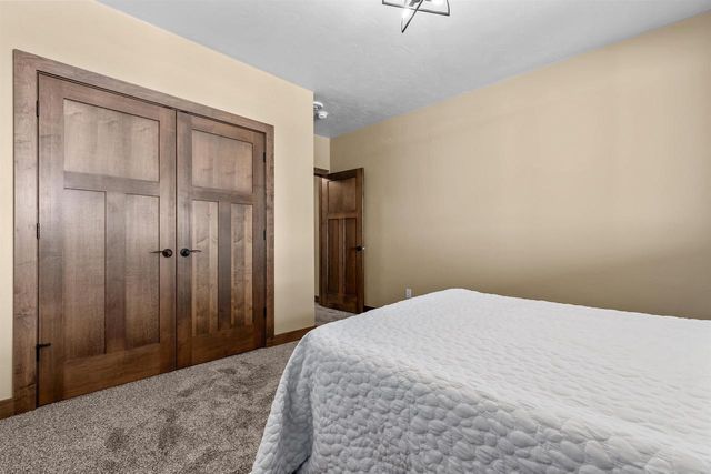 1308 MEADOW PARK DRIVE, Greenville, WI 54942