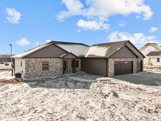 1308 MEADOW PARK DRIVE, Greenville, WI 54942