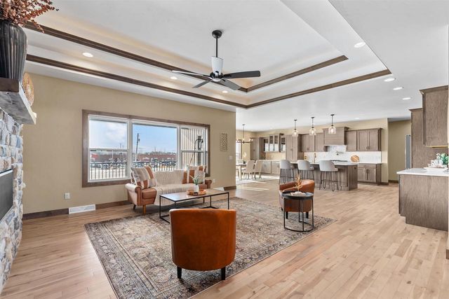 1308 MEADOW PARK DRIVE, Greenville, WI 54942