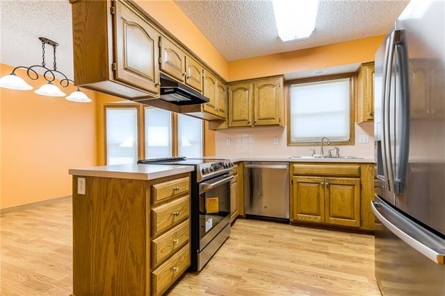 21475 W 181st Terrace, Olathe, KS 66062