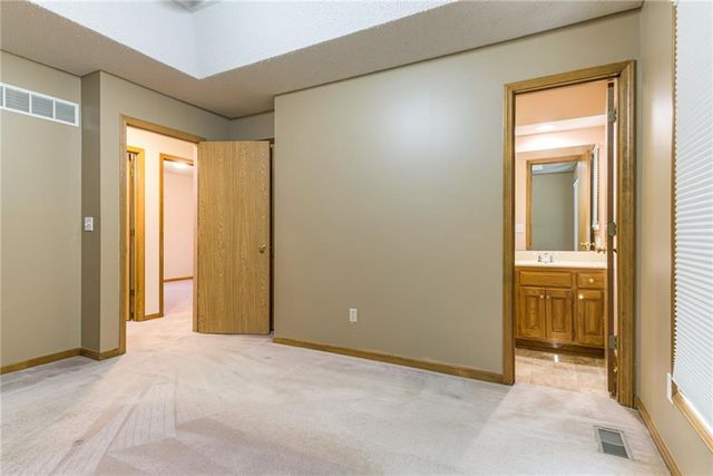 21475 W 181st Terrace, Olathe, KS 66062