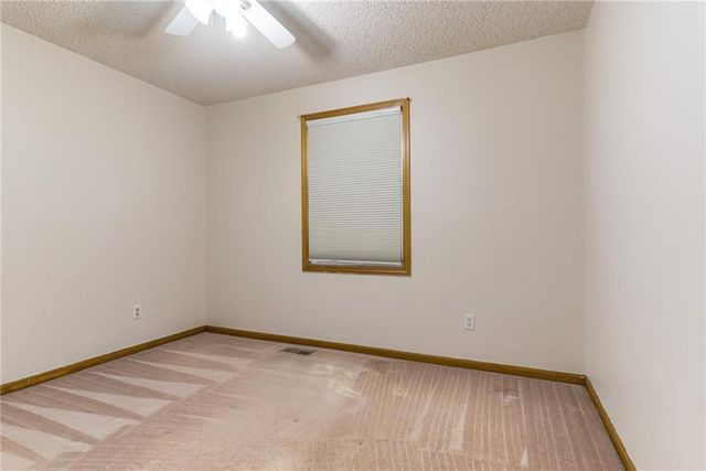 21475 W 181st Terrace, Olathe, KS 66062