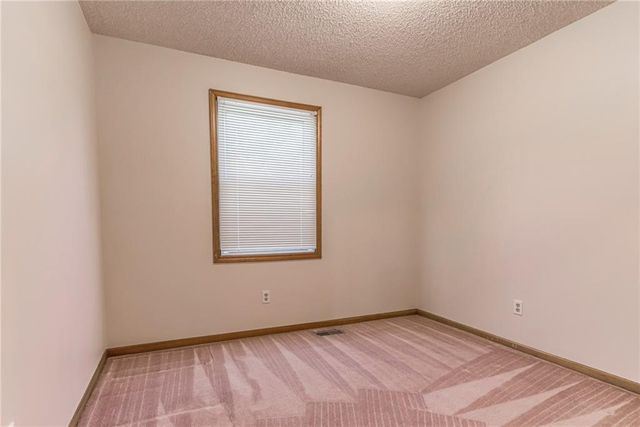 21475 W 181st Terrace, Olathe, KS 66062