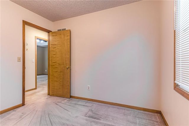 21475 W 181st Terrace, Olathe, KS 66062