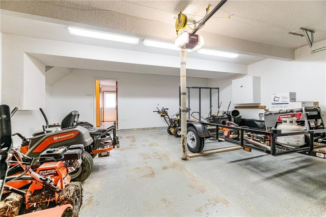 21475 W 181st Terrace, Olathe, KS 66062