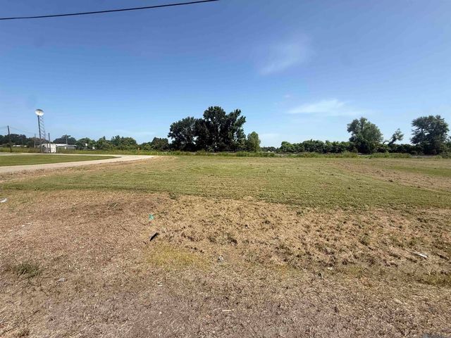 3052 Lydia St, Port Allen, LA 70767