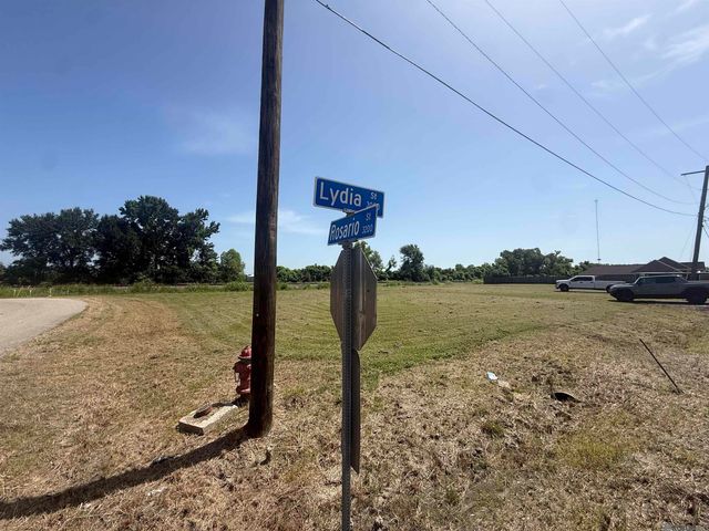 3052 Lydia St, Port Allen, LA 70767