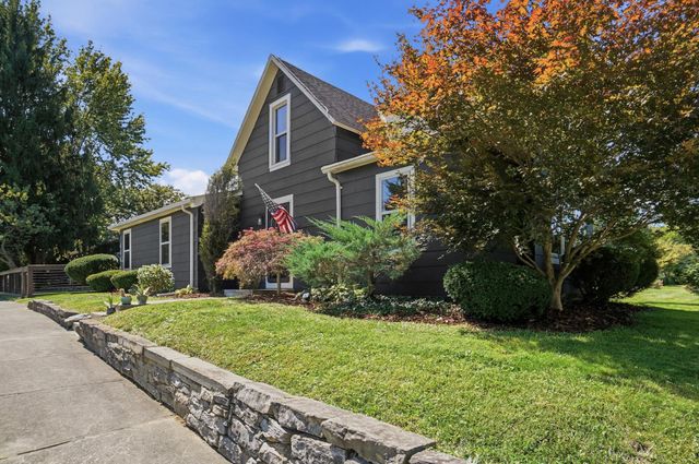 243 Pennsylvania Avenue, Delaware, OH 43015
