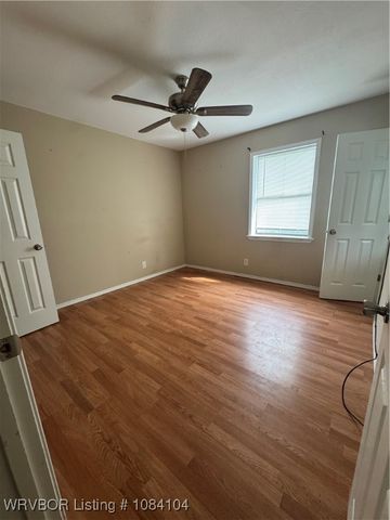 1204 N Davis Street, Lavaca, AR 72941