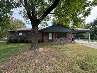 1204 N Davis Street, Lavaca, AR 72941