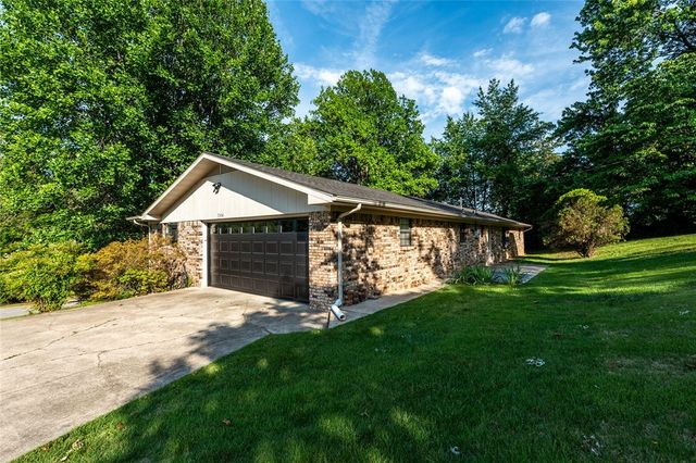 1104 Maria Drive, Harrison, AR 72601