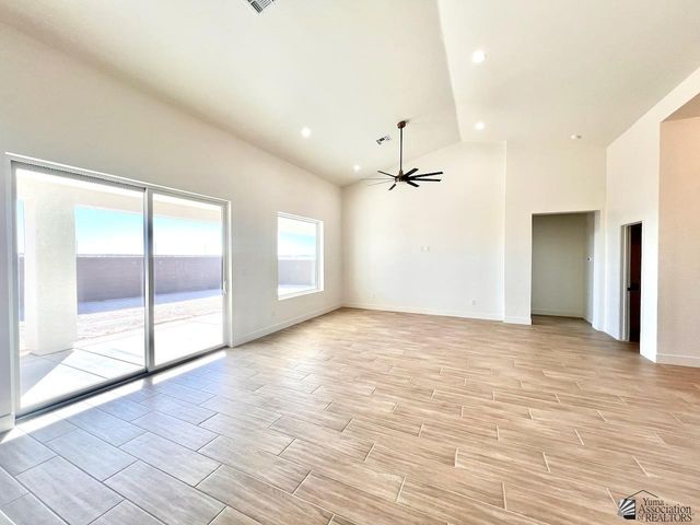 11439 E 42 St, Yuma, AZ 85367