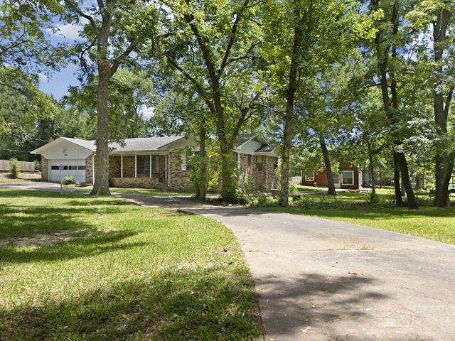 830 Layne Drive, Denison, TX 75020