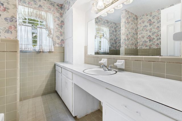 830 Layne Drive, Denison, TX 75020