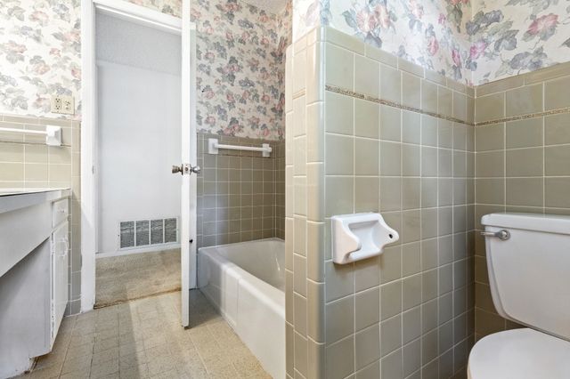 830 Layne Drive, Denison, TX 75020