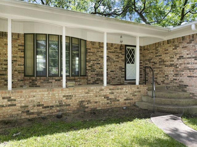 830 Layne Drive, Denison, TX 75020