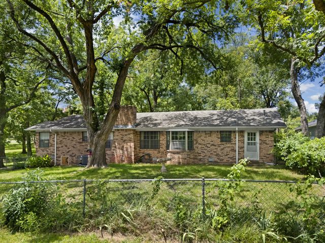 830 Layne Drive, Denison, TX 75020
