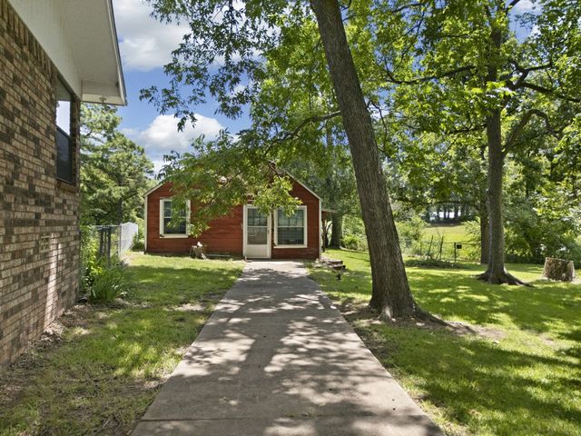 830 Layne Drive, Denison, TX 75020
