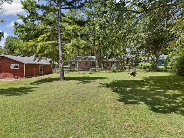830 Layne Drive, Denison, TX 75020