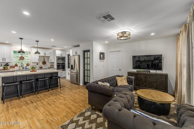 16732 W White Wing Road, Surprise, AZ 85387