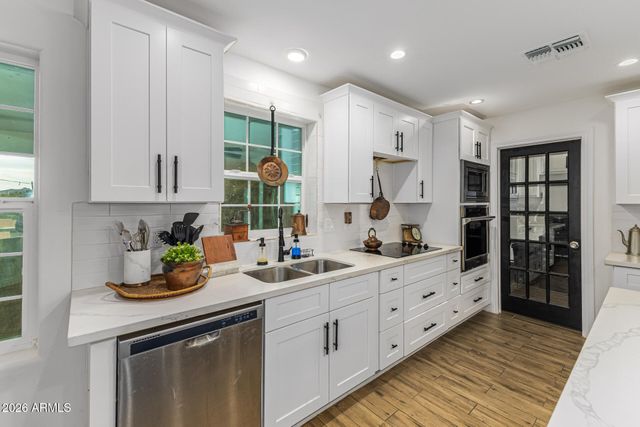 16732 W White Wing Road, Surprise, AZ 85387