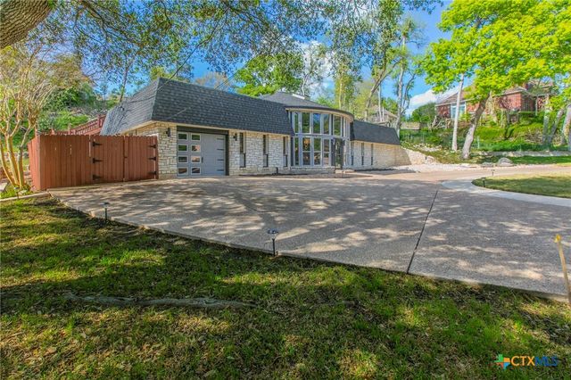 2806 Creek Side Drive, Temple, TX 76502