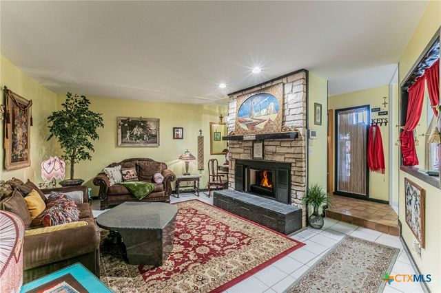 2806 Creek Side Drive, Temple, TX 76502