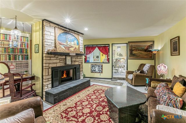 2806 Creek Side Drive, Temple, TX 76502