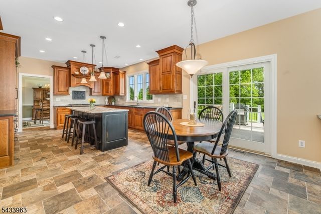 20 Balmoral Drive, Alexandria Twp., NJ 08867