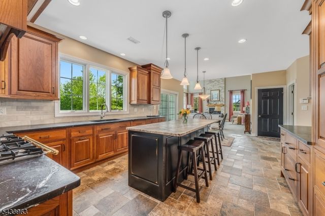 20 Balmoral Drive, Alexandria Twp., NJ 08867