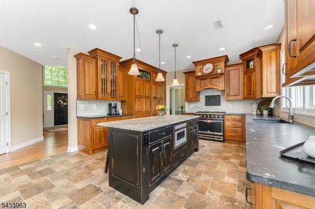 20 Balmoral Drive, Alexandria Twp., NJ 08867