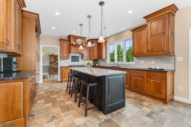 20 Balmoral Drive, Alexandria Twp., NJ 08867