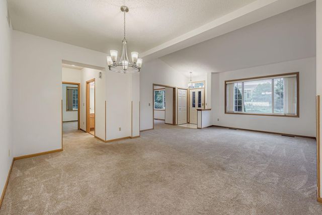 5931 Prairie Ridge Drive, Shoreview, MN 55126