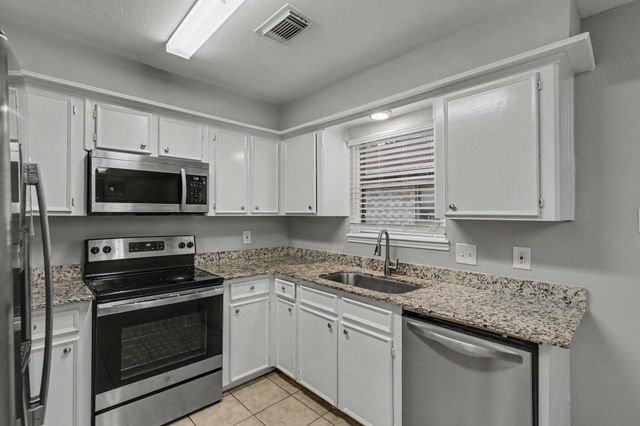 28907 Champion Oaks Drive, Magnolia, TX 77354