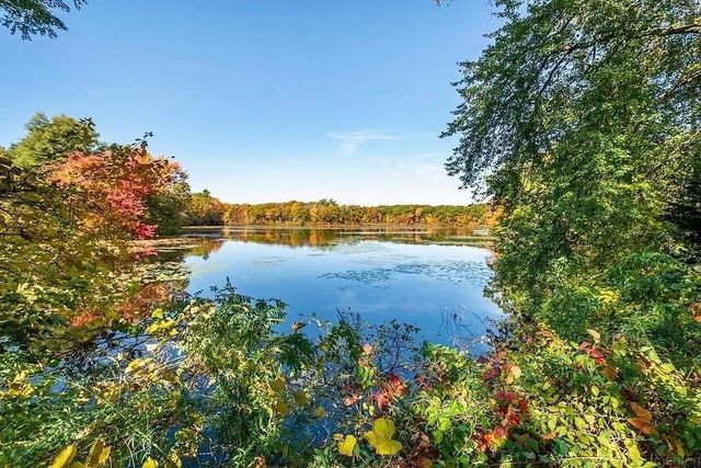 105 Hartford Tpke, Shrewsbury, MA 01545