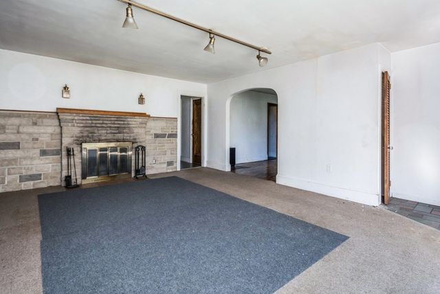 105 Hartford Tpke, Shrewsbury, MA 01545