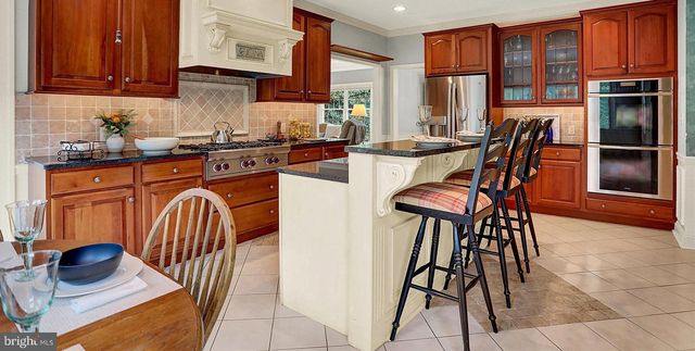 2204 E COVENTRY LN, Enola, PA 17025