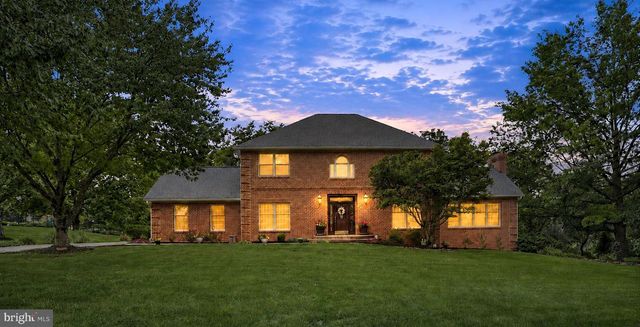 2204 E COVENTRY LN, Enola, PA 17025