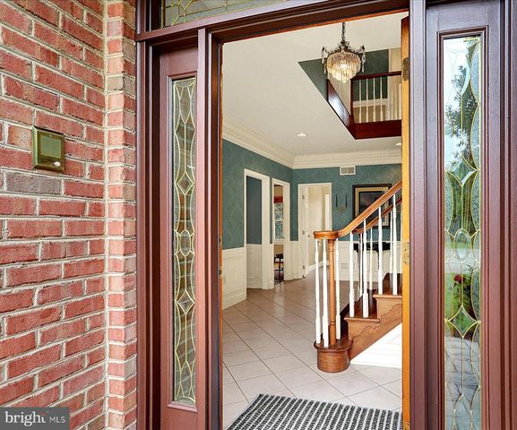 2204 E COVENTRY LN, Enola, PA 17025