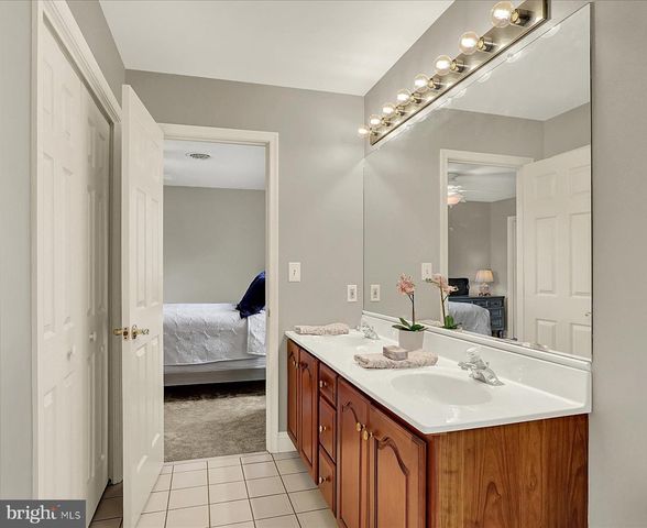 2204 E COVENTRY LN, Enola, PA 17025